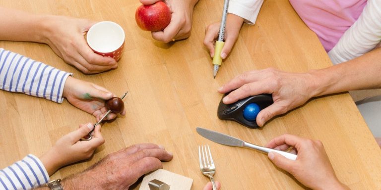 découvrez comment l’ergothérapie aide les personnes à retrouver autonomie et qualité de vie grâce à des interventions personnalisées. informations sur les bienfaits, les techniques et le rôle de l’ergothérapeute.